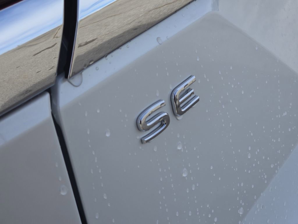 New 2026 Volkswagen Atlas SE image 8