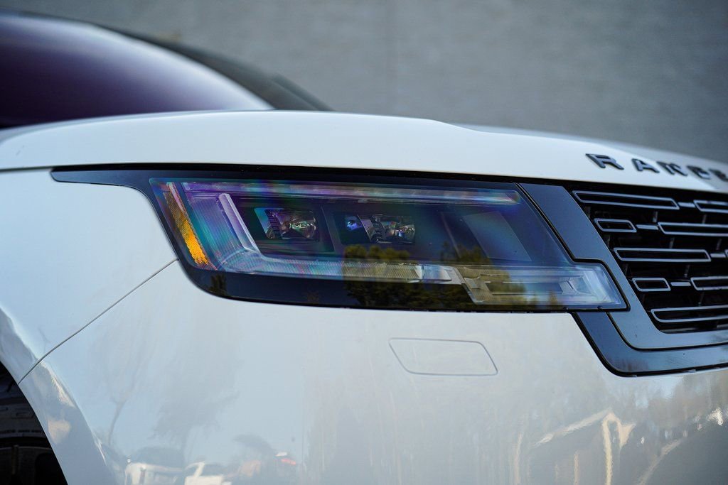 Used 2022 Land Rover Range Rover SE image 7