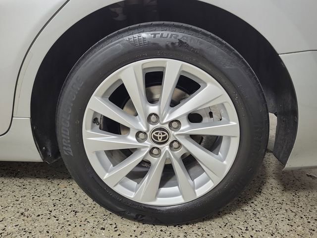 Used 2021 Toyota Camry LE image 7