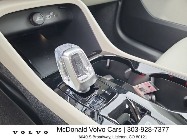New 2026 Volvo XC40 B5 Ultra w/ Climate Package AWD/4WD image 24