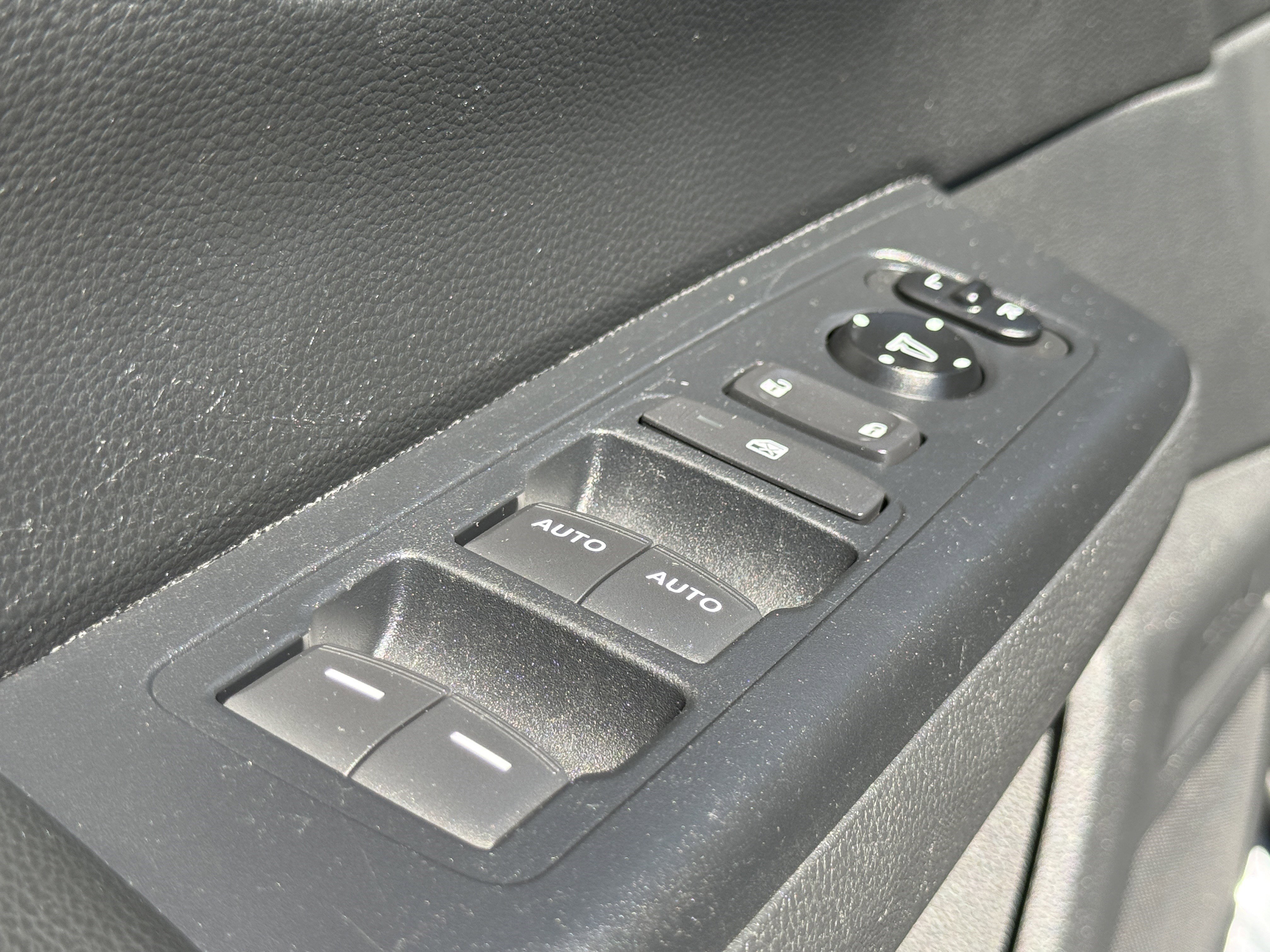 Used 2023 Honda CR-V Sport image 13