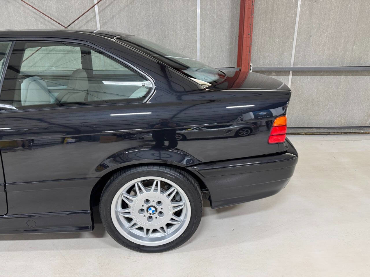 Used 1995 BMW M3 Coupe image 26