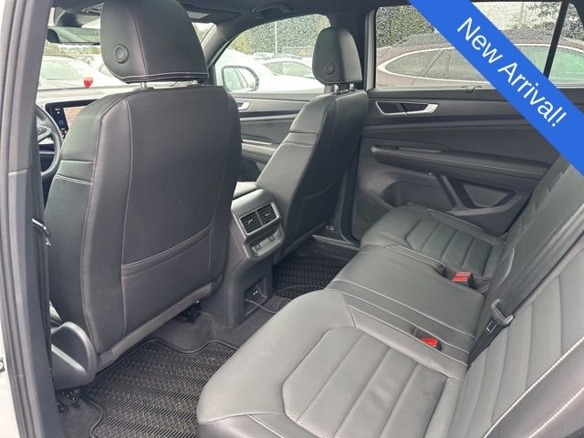 Used 2024 Volkswagen Atlas Cross Sport SEL R-Line image 10