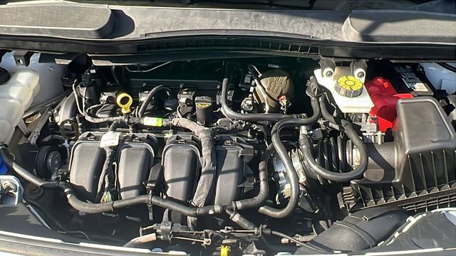 Used 2022 Ford Transit Connect XLT image 12