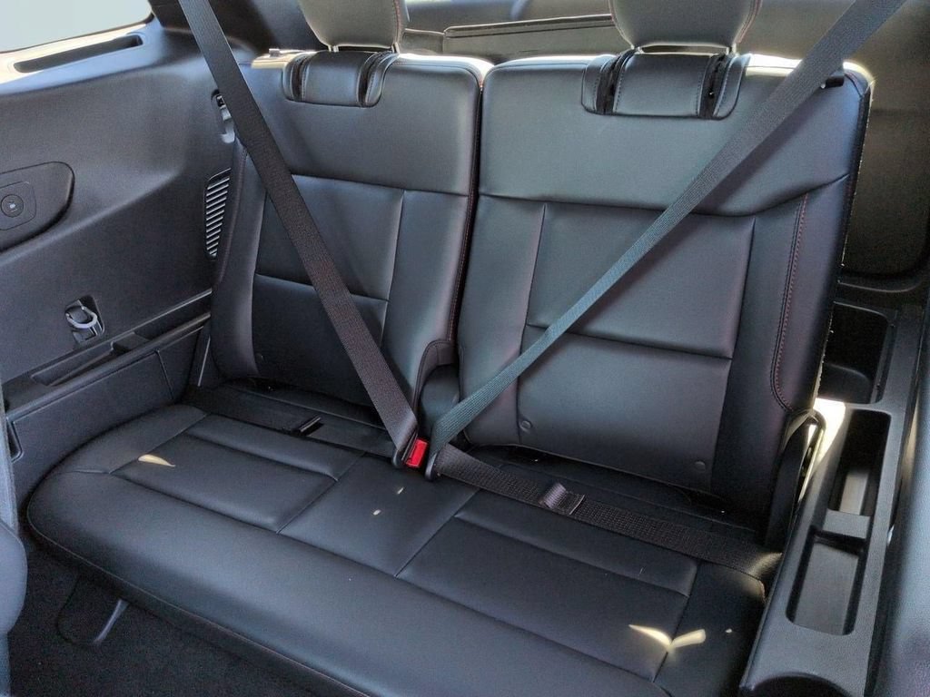 Used 2025 Ford Explorer ST AWD/4WD image 35