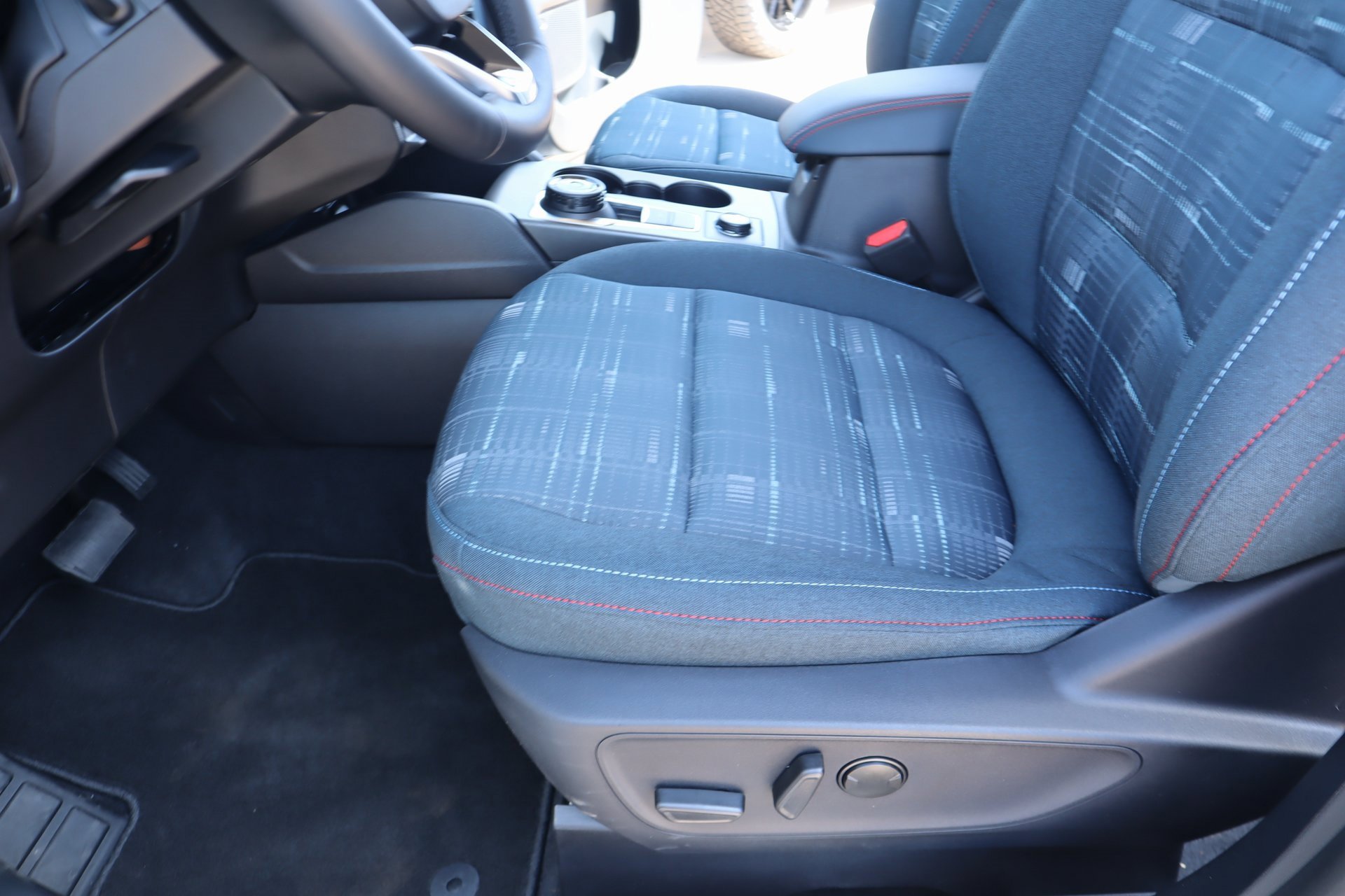 New 2025 Ford Bronco Sport Heritage w/ Convenience Package image 11