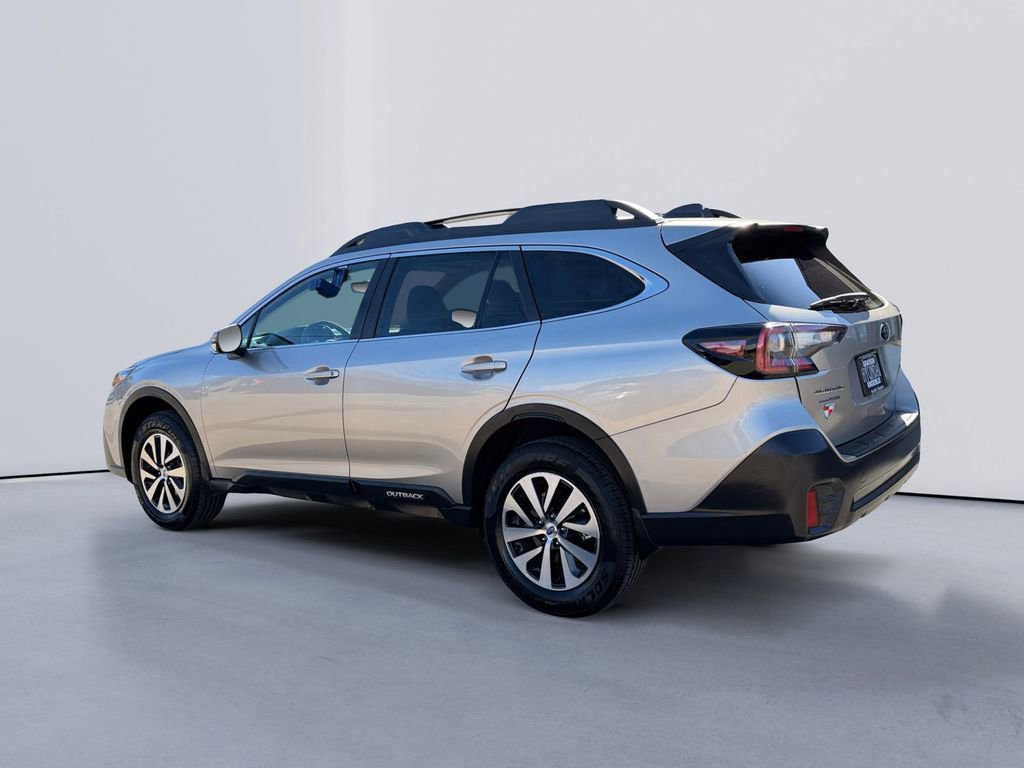 Used 2020 Subaru Outback Premium image 5