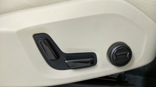 Used 2023 Volvo XC90 B5 Plus w/ Protection Package Premier AWD/4WD image 46