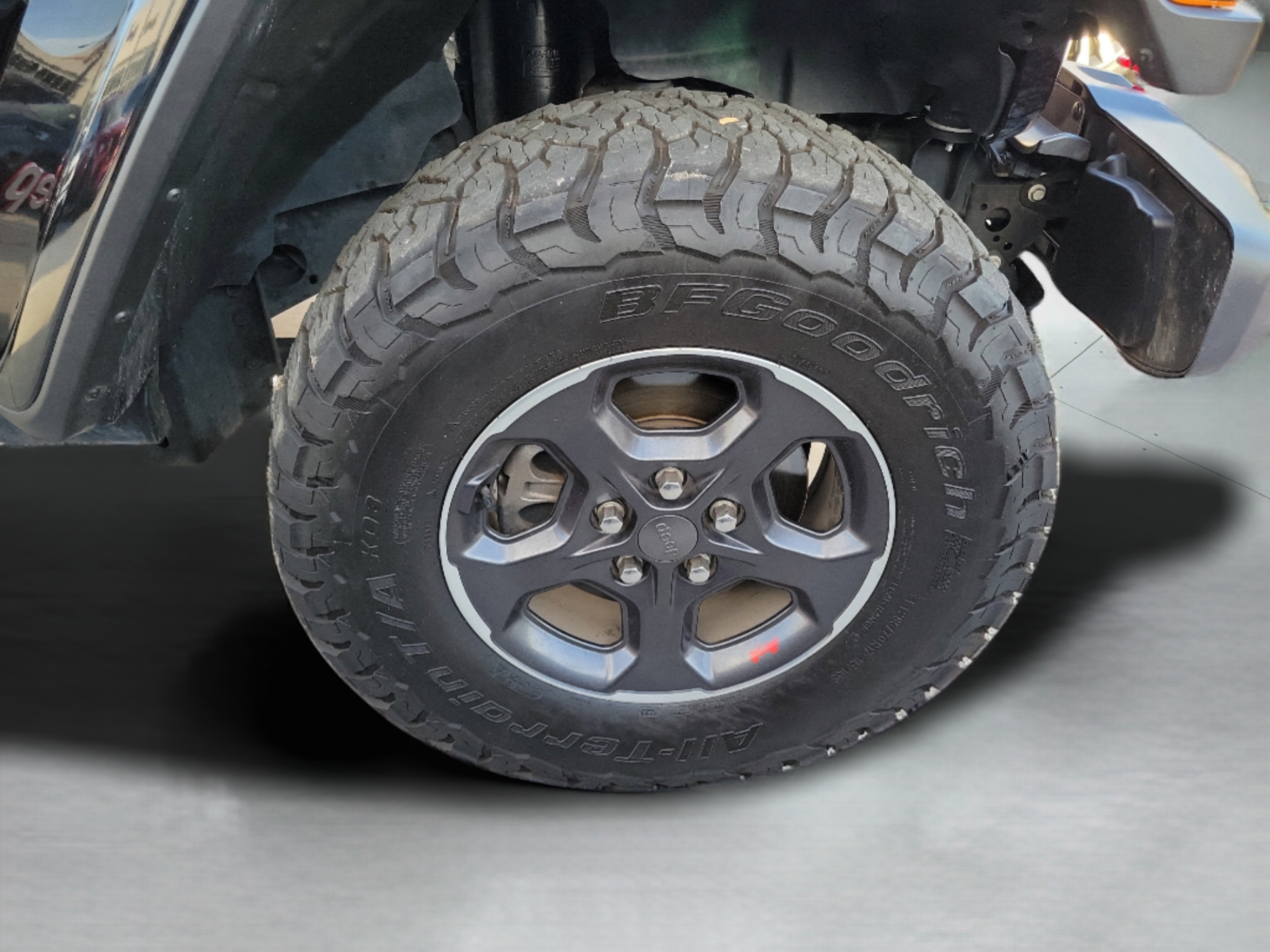 Used 2023 Jeep Gladiator Rubicon w/ LED Lighting Group AWD/4WD image 32