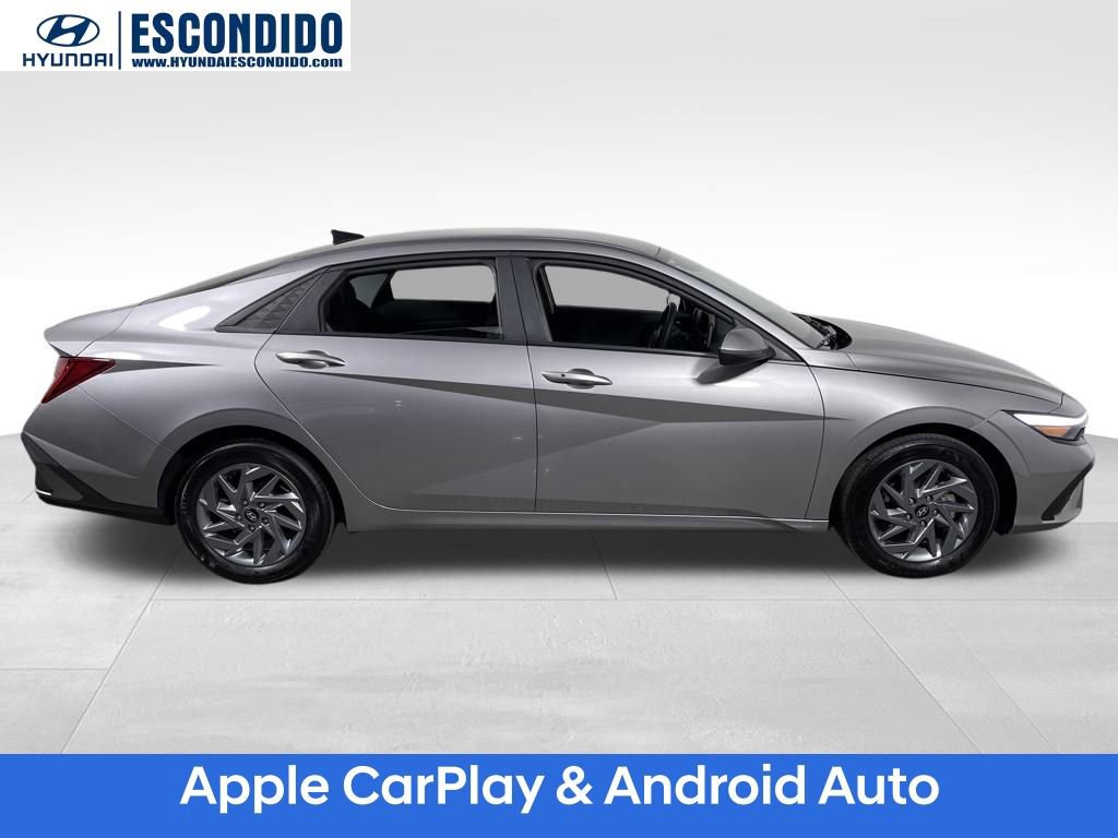 Certified 2025 Hyundai Elantra Blue image 6