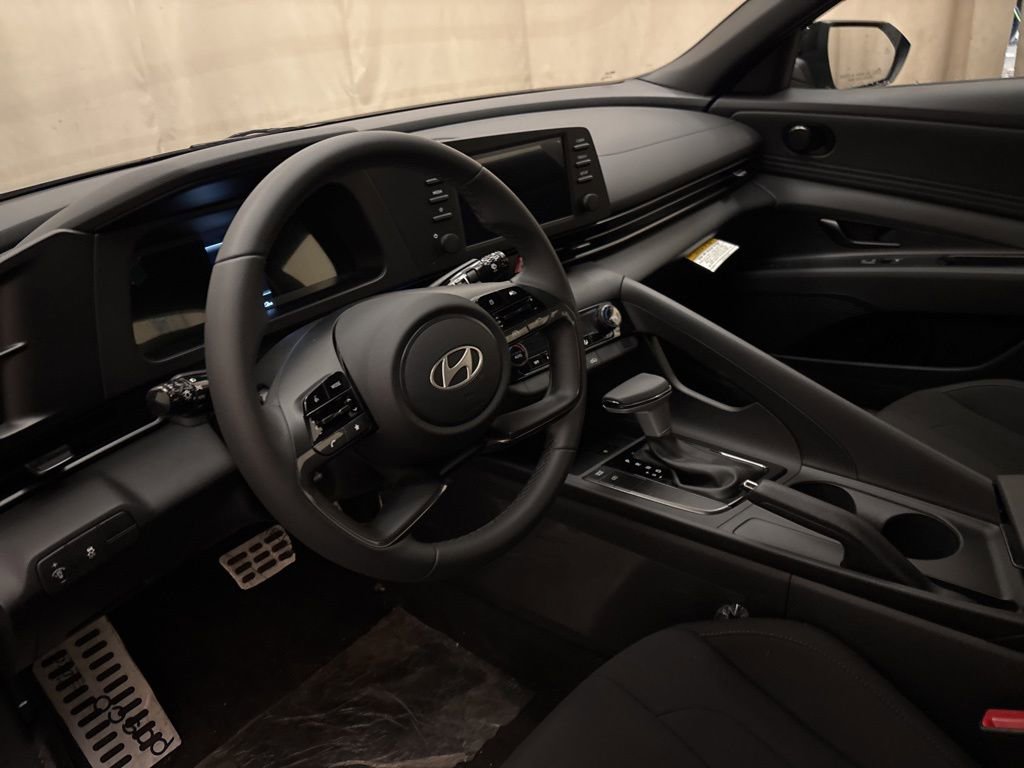 Certified 2026 Hyundai Elantra Sport w/ Cargo Package image 13