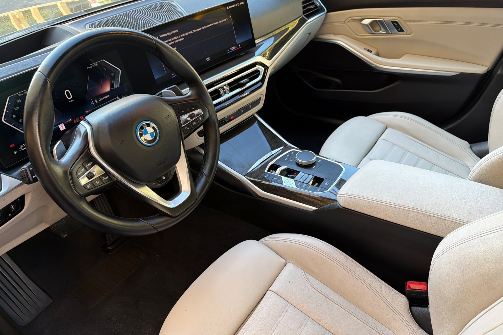Used 2023 BMW 330e w/ Premium Package RWD image 9
