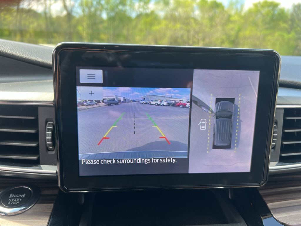 Used 2022 Ford Explorer Limited w/ Equipment Group 301A image 17