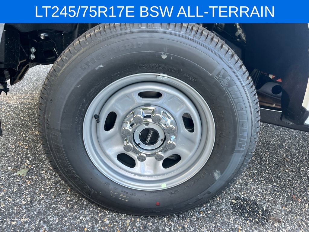 New 2026 Ford F250 XL w/ XL Chrome Package image 19