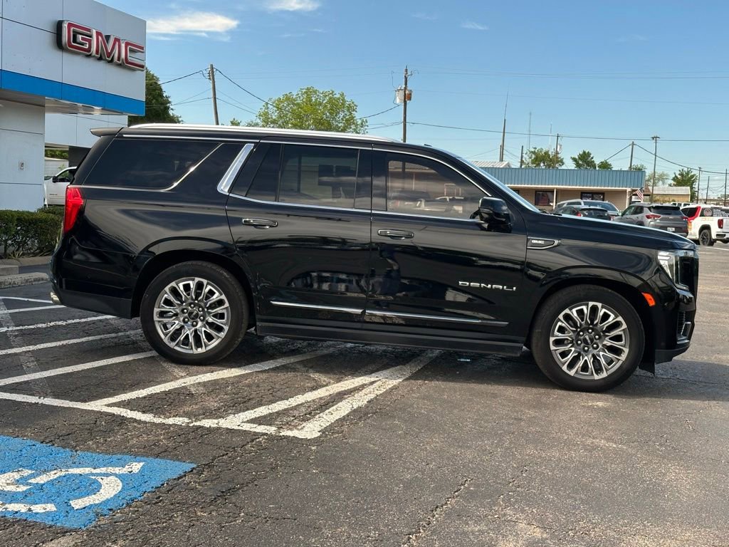Used 2023 GMC Yukon Denali Ultimate AWD/4WD image 4