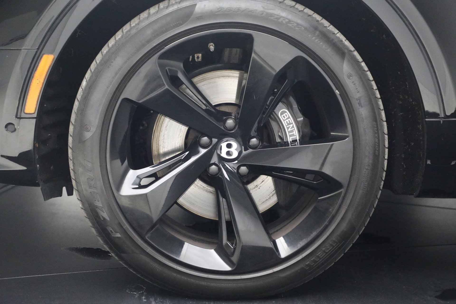 Used 2023 Bentley Bentayga Extended Wheelbase image 14
