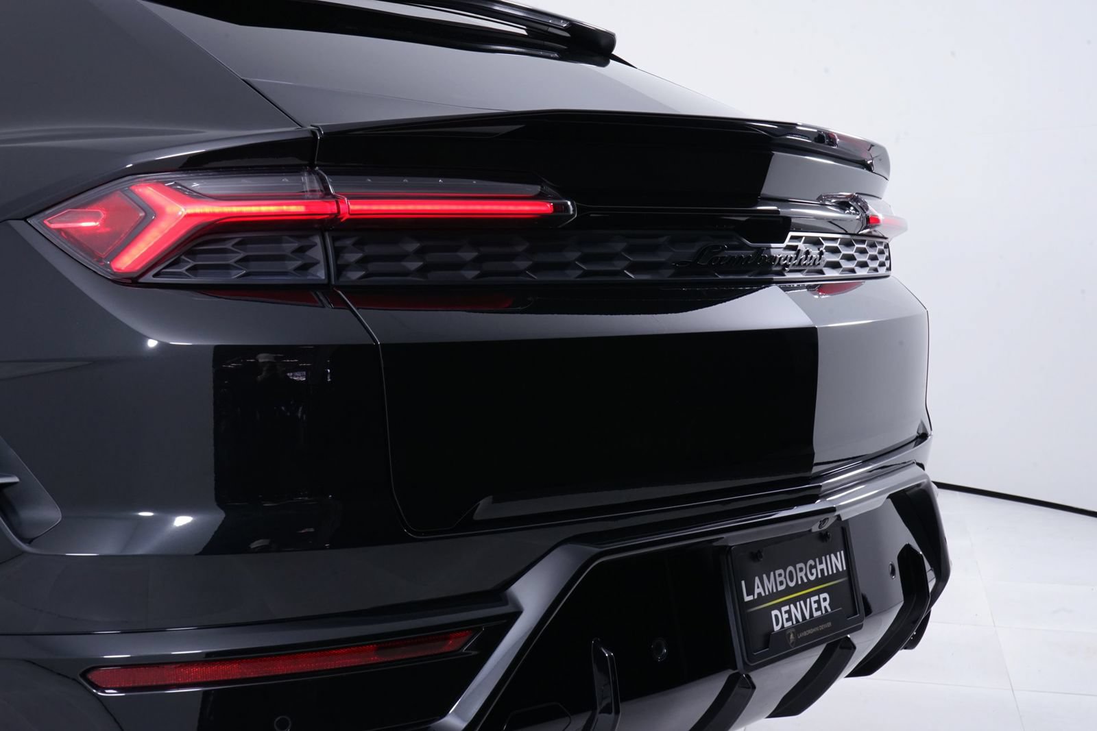 Used 2025 Lamborghini Urus S AWD/4WD image 19