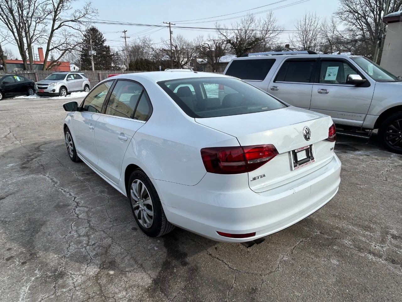 Used 2017 Volkswagen Jetta S image 9