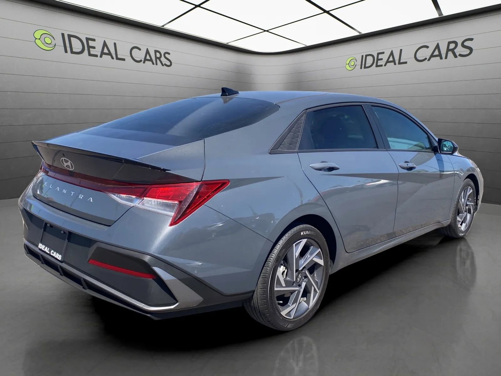 Used 2025 Hyundai Elantra Sport FWD image 6