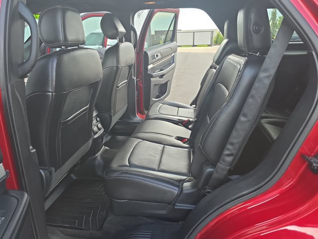 Used 2017 Ford Explorer Limited w/ Equipment Group 303A AWD/4WD image 9