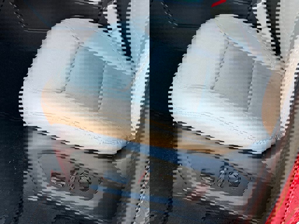 Certified 2023 Ford Explorer Limited image 24