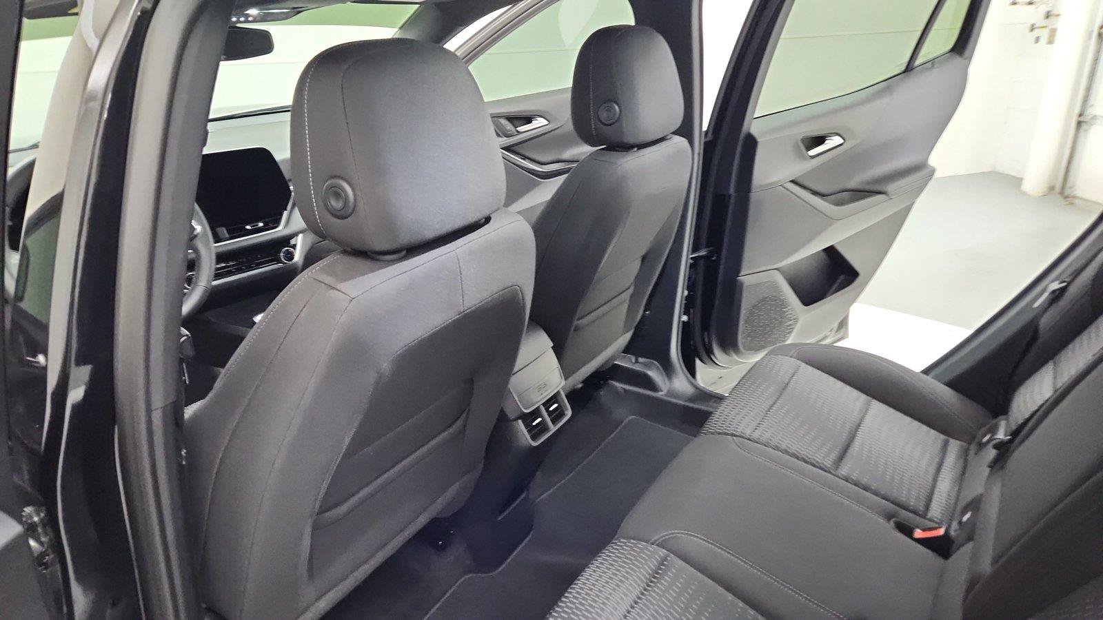 Used 2025 Chevrolet Equinox LT FWD image 50