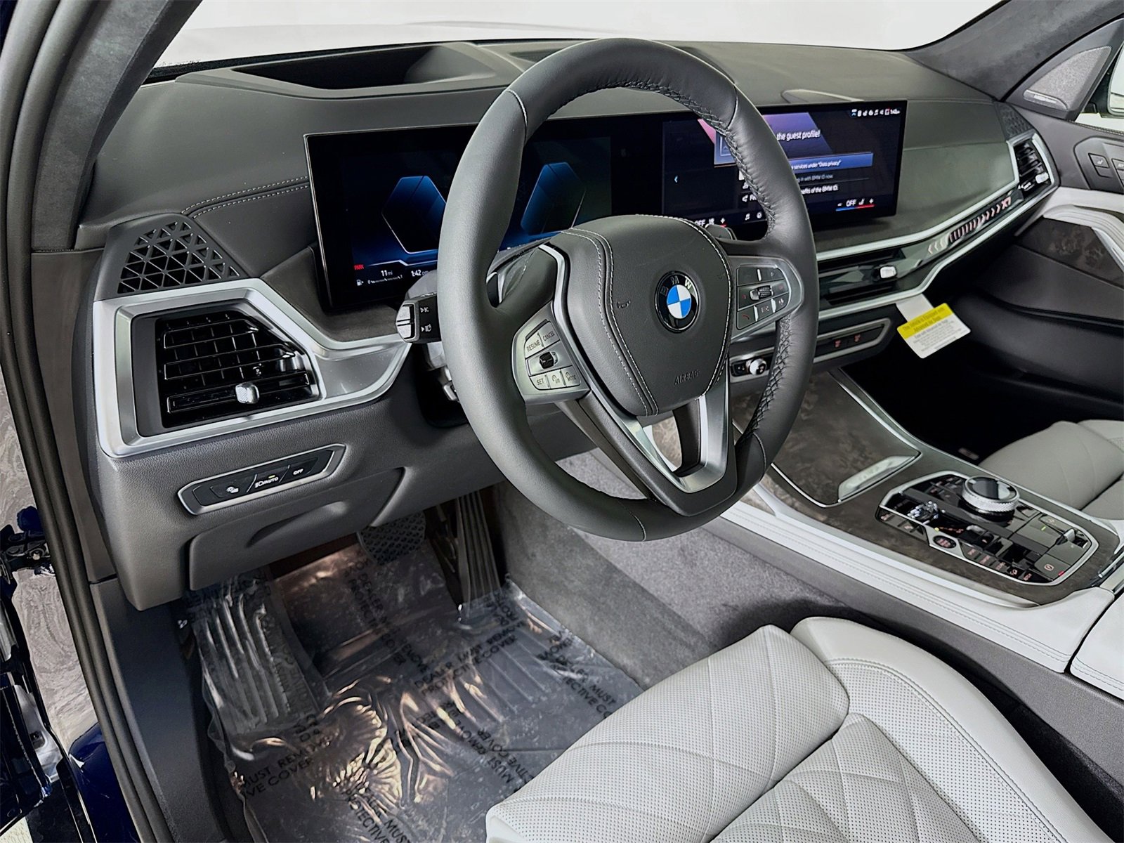 New 2026 BMW X7 xDrive40i w/ Executive Package image 9