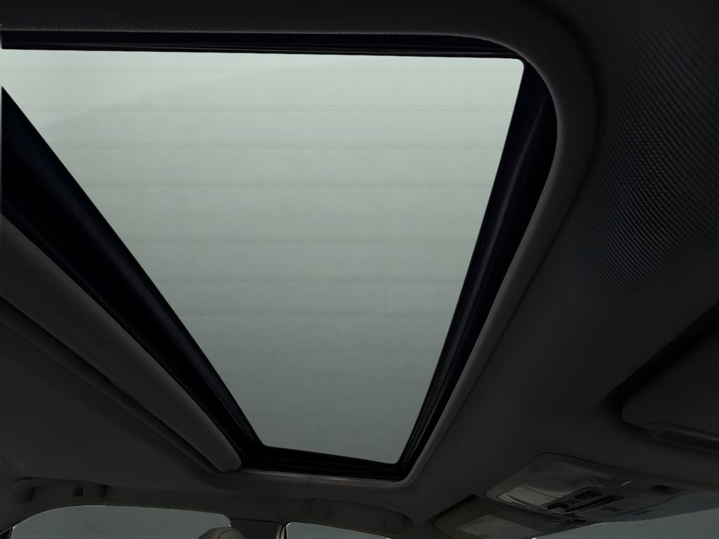 Used 2014 Toyota Camry XLE w/ Leather Package image 26