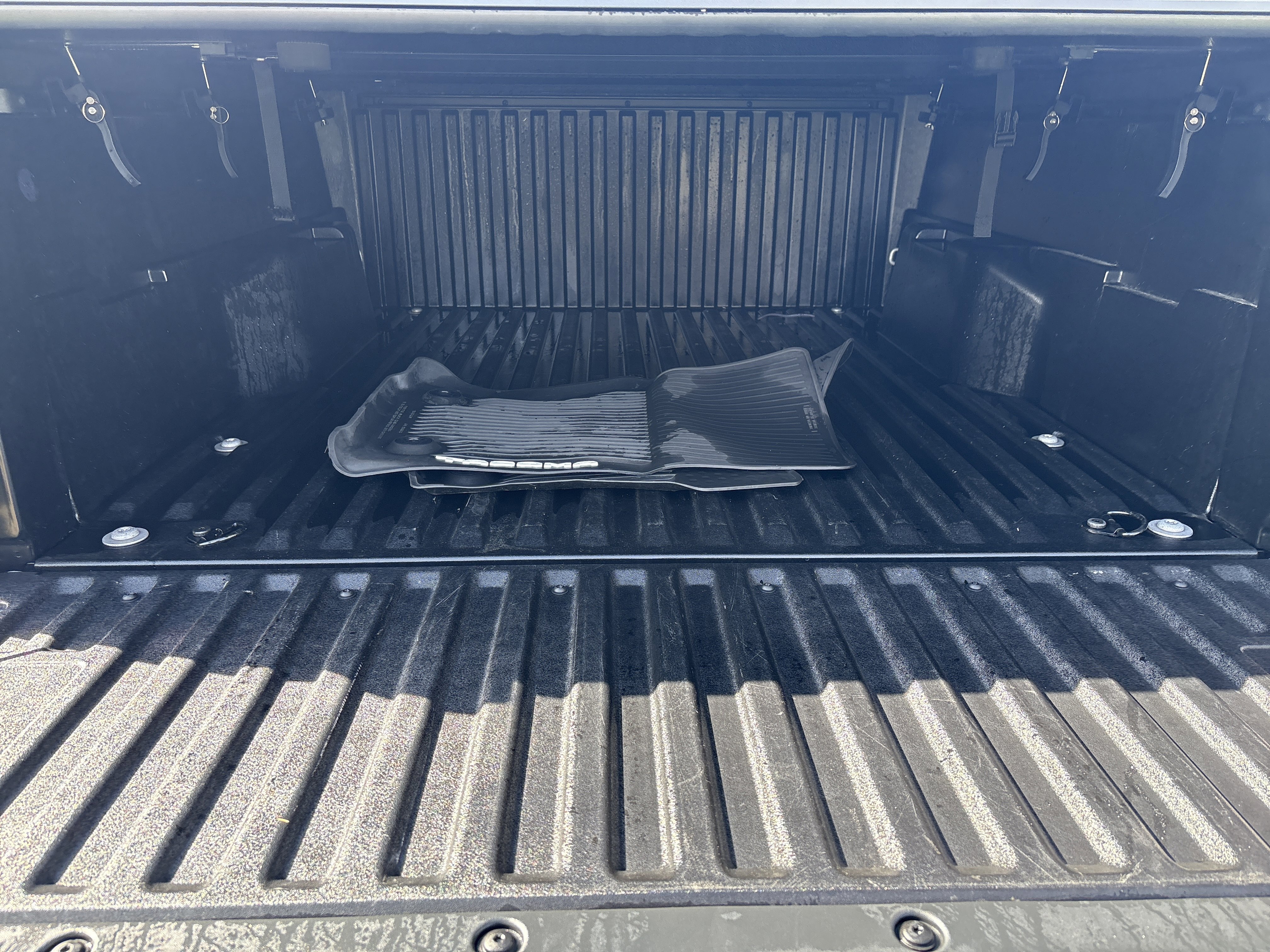 Used 2024 Toyota Tacoma SR image 33