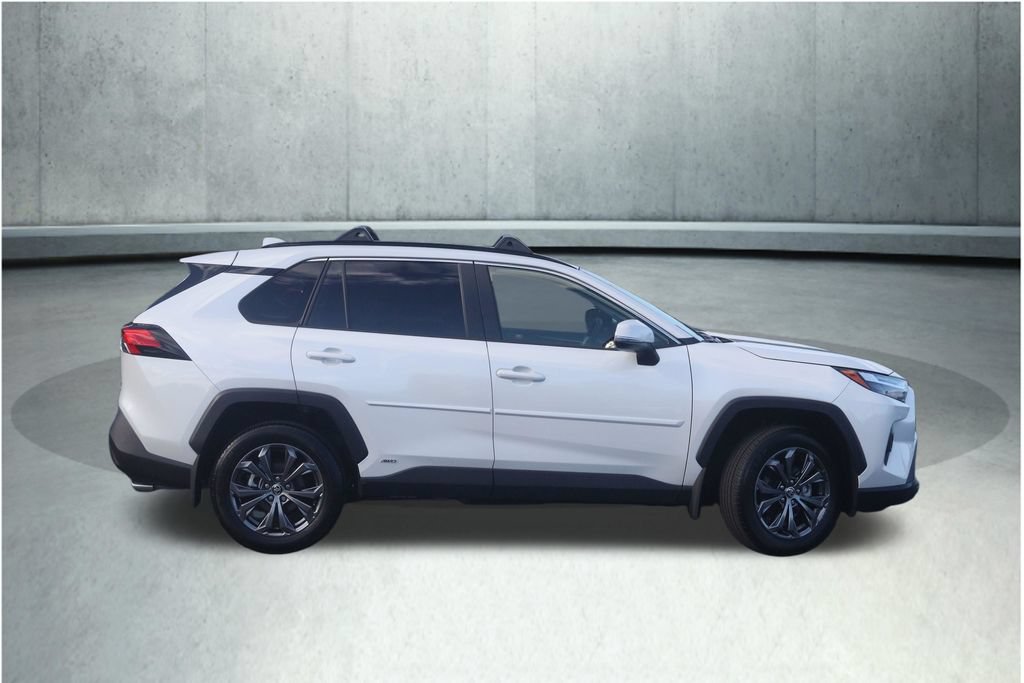 Used 2025 Toyota RAV4 XLE Premium w/ Weather Package AWD/4WD image 19