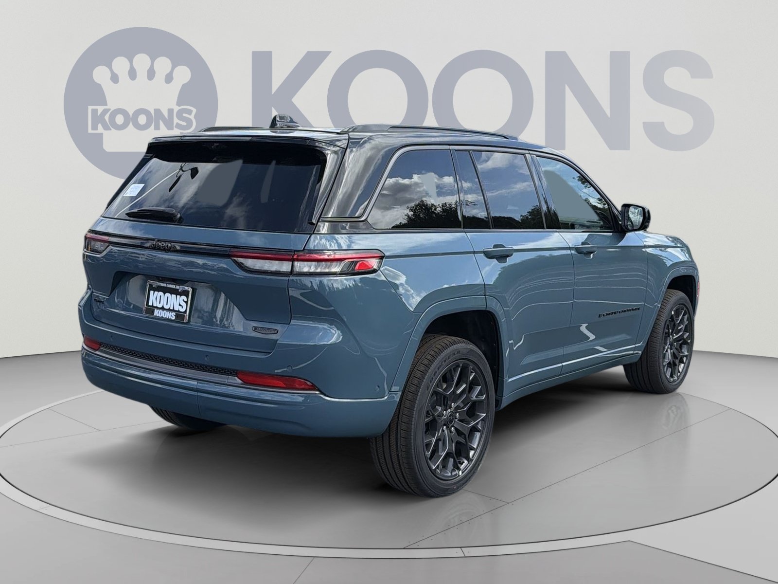 New 2027 Jeep Grand Cherokee Summit w/ Adv Protech Group IV AWD/4WD image 7