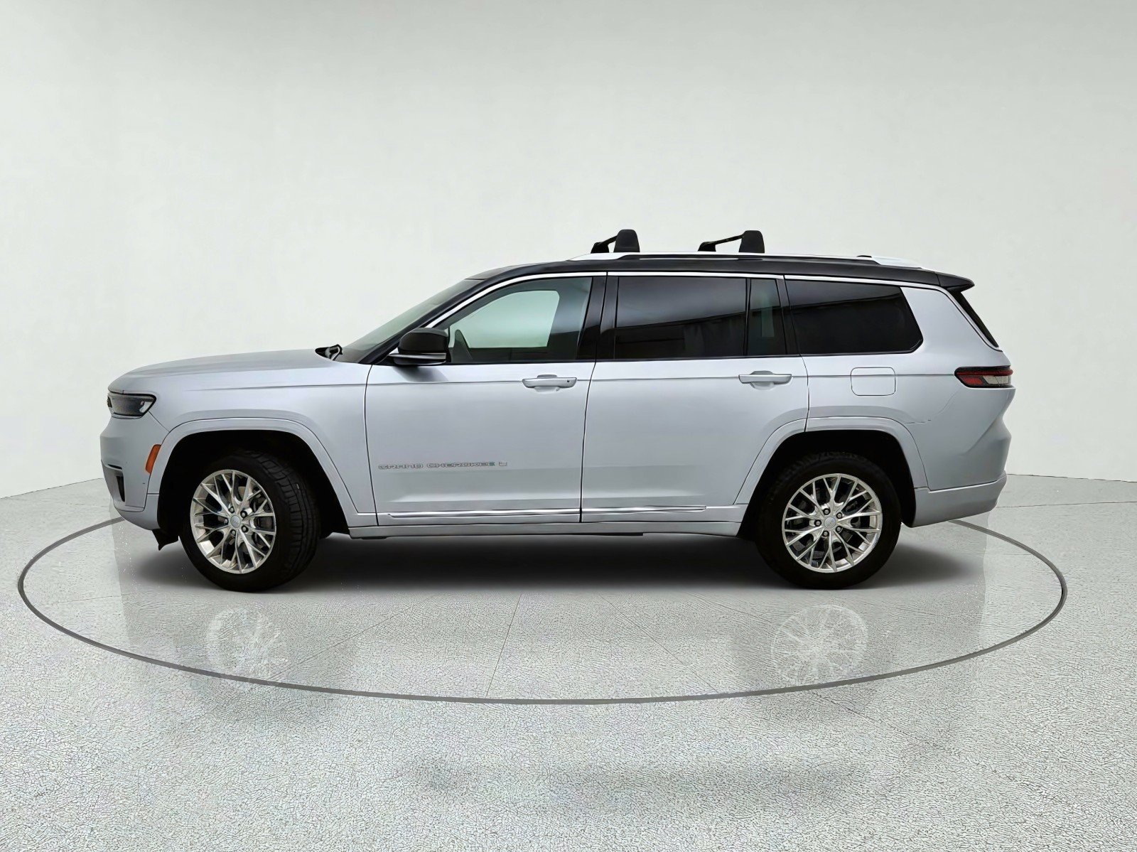 Used 2021 Jeep Grand Cherokee L Summit w/ Luxury Tech Group V AWD/4WD image 14