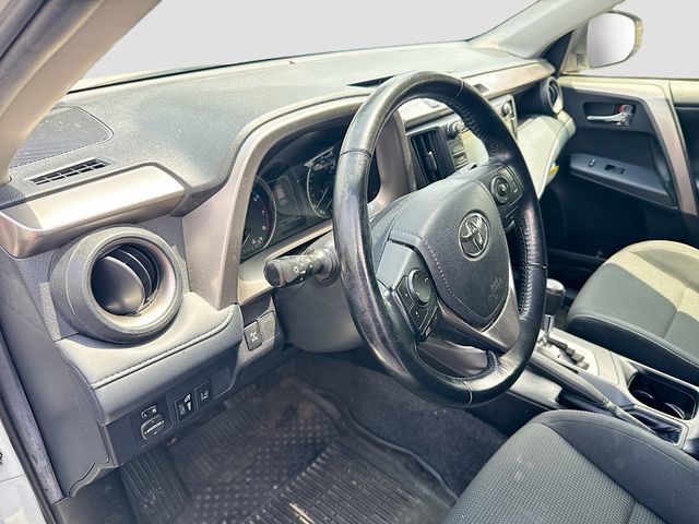 Used 2018 Toyota RAV4 XLE w/ Plus Extra Value Package AWD/4WD image 13