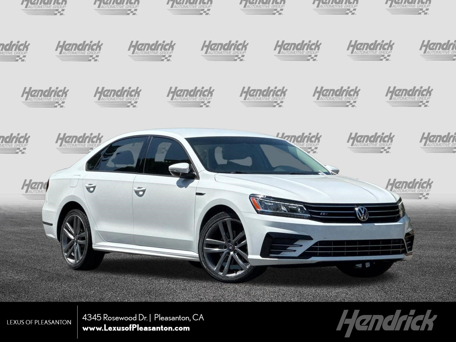 Used 2018 Volkswagen Passat 2.0T R-Line FWD image 1