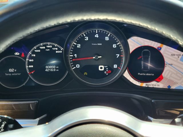 Used 2018 Porsche Panamera 4S image 25