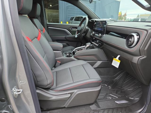 Used 2026 Chevrolet Colorado Z71 w/ Technology Package AWD/4WD image 35
