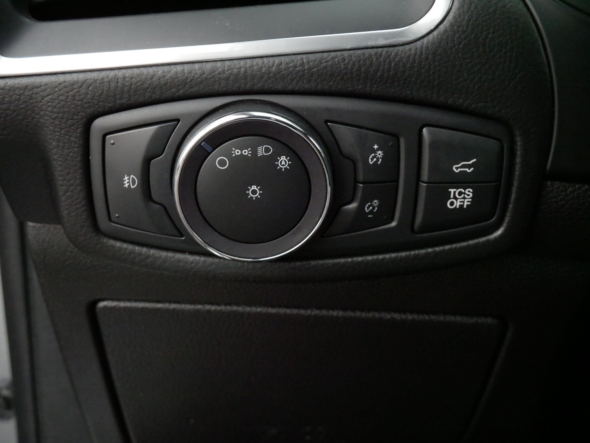 Used 2022 Ford Edge Titanium AWD/4WD image 27