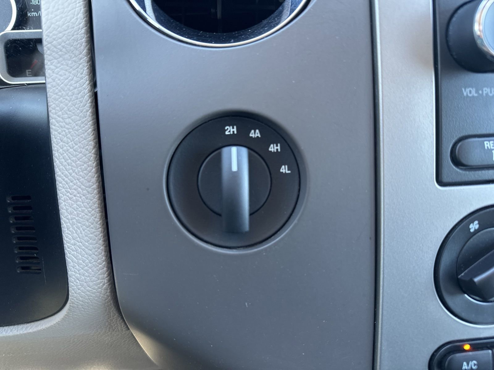 Used 2014 Ford Expedition EL XL image 11