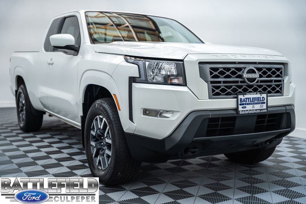Used 2022 Nissan Frontier SV AWD/4WD image 1