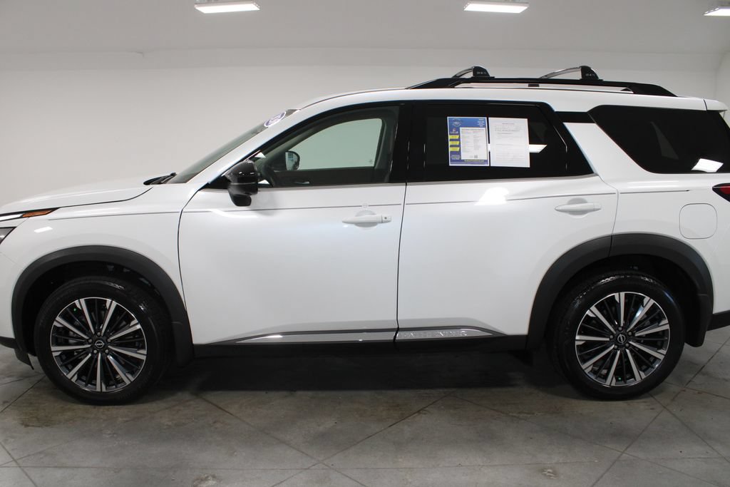 Used 2026 Nissan Pathfinder Platinum AWD/4WD image 6