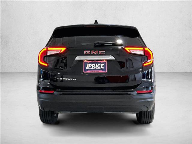 Used 2023 GMC Terrain SLE FWD image 4