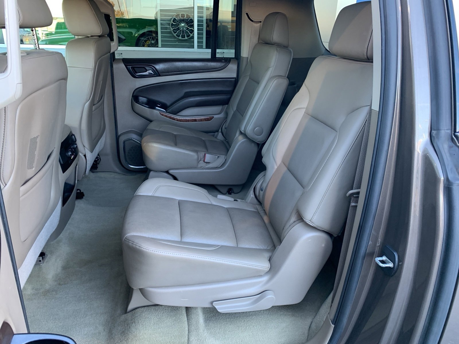 Used 2016 Chevrolet Suburban LTZ image 13