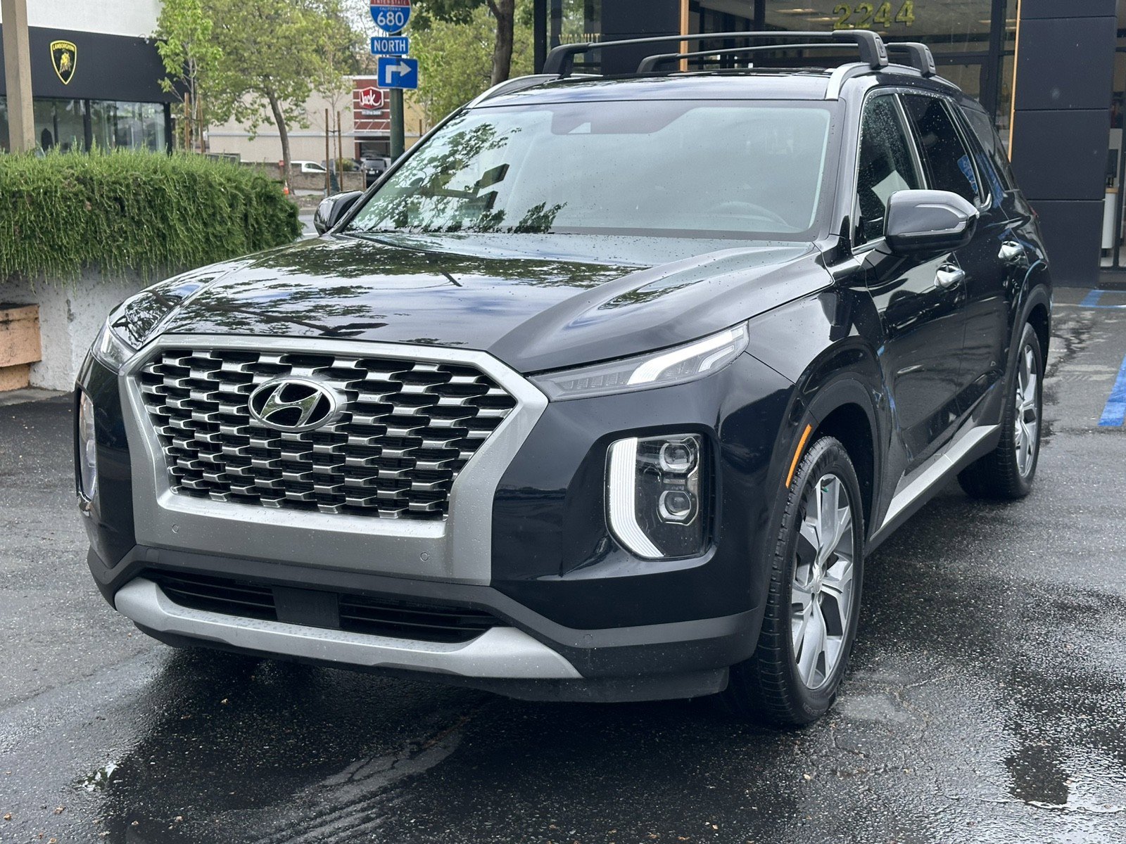 Used 2021 Hyundai Palisade SEL w/ Premium Package image 4