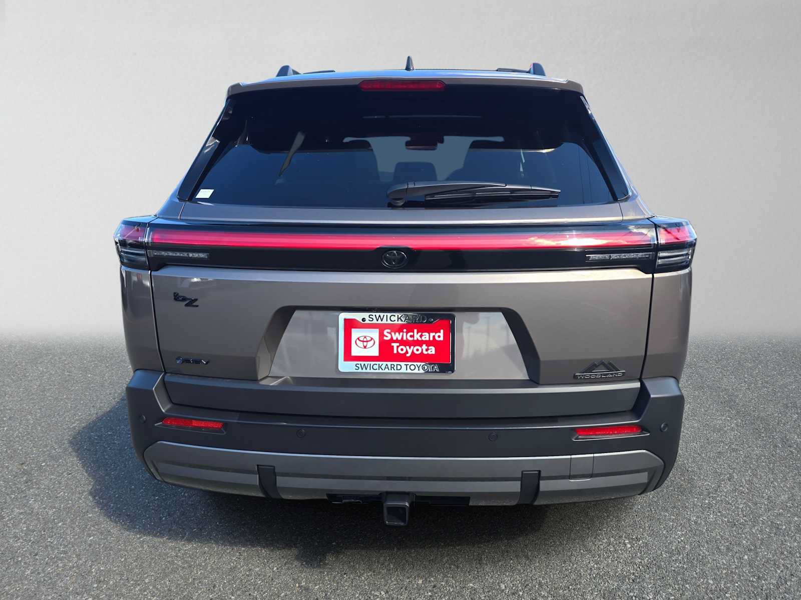 New 2026 Toyota bZ Woodland w/ Tow Hitch Package (TMS) AWD/4WD image 4