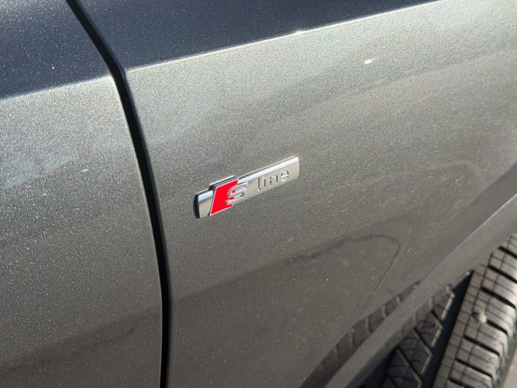 New 2026 Audi Q8 Premium Plus image 7