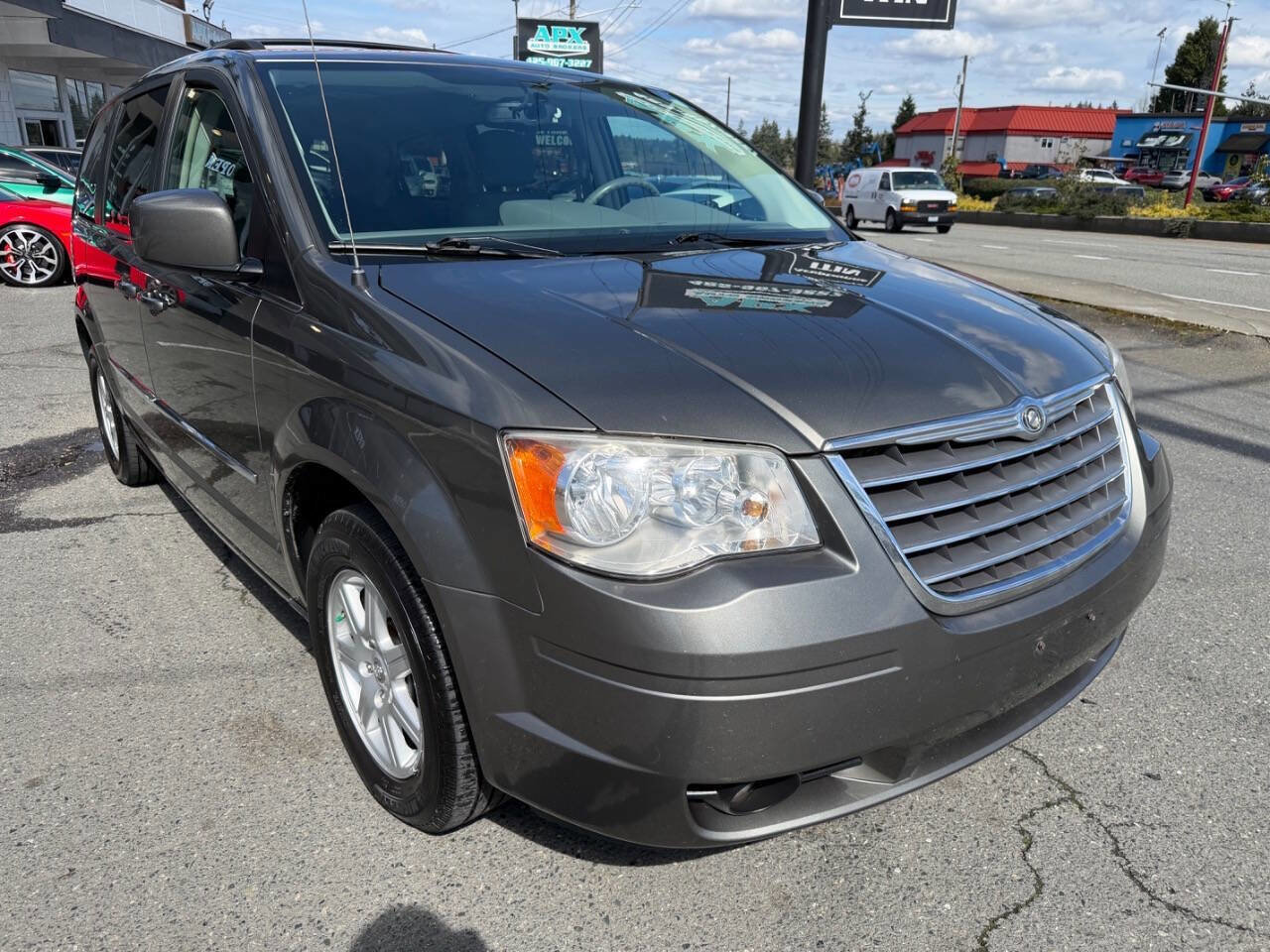 Used 2010 Chrysler Town & Country Touring w/ Entertainment Group #2 image 12