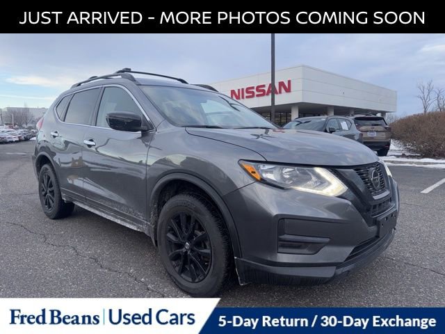 Certified 2018 Nissan Rogue SV image 1