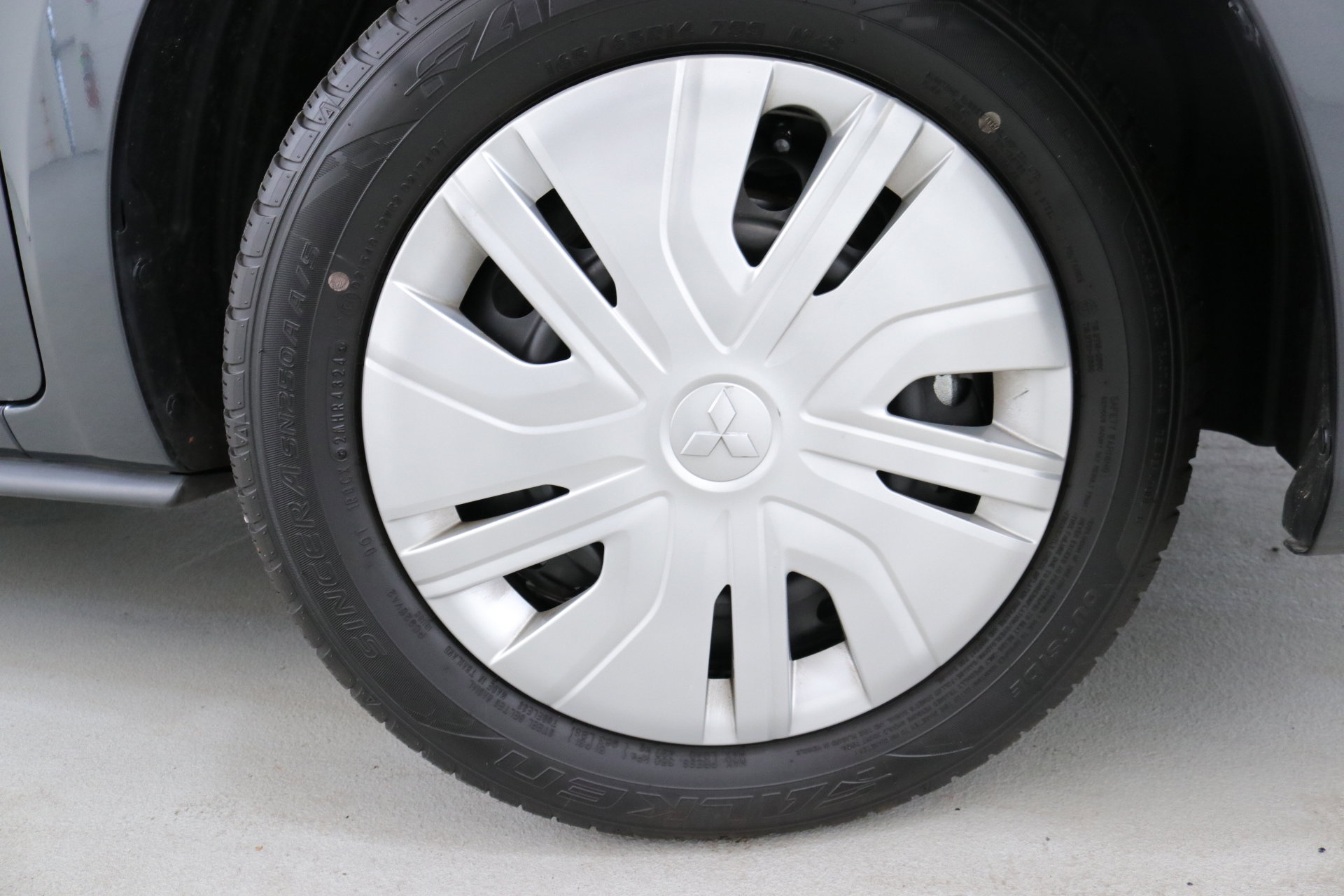 Used 2024 Mitsubishi Mirage LE image 29