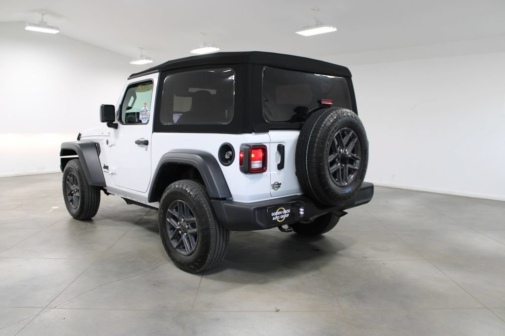 Used 2024 Jeep Wrangler Sport AWD/4WD image 7