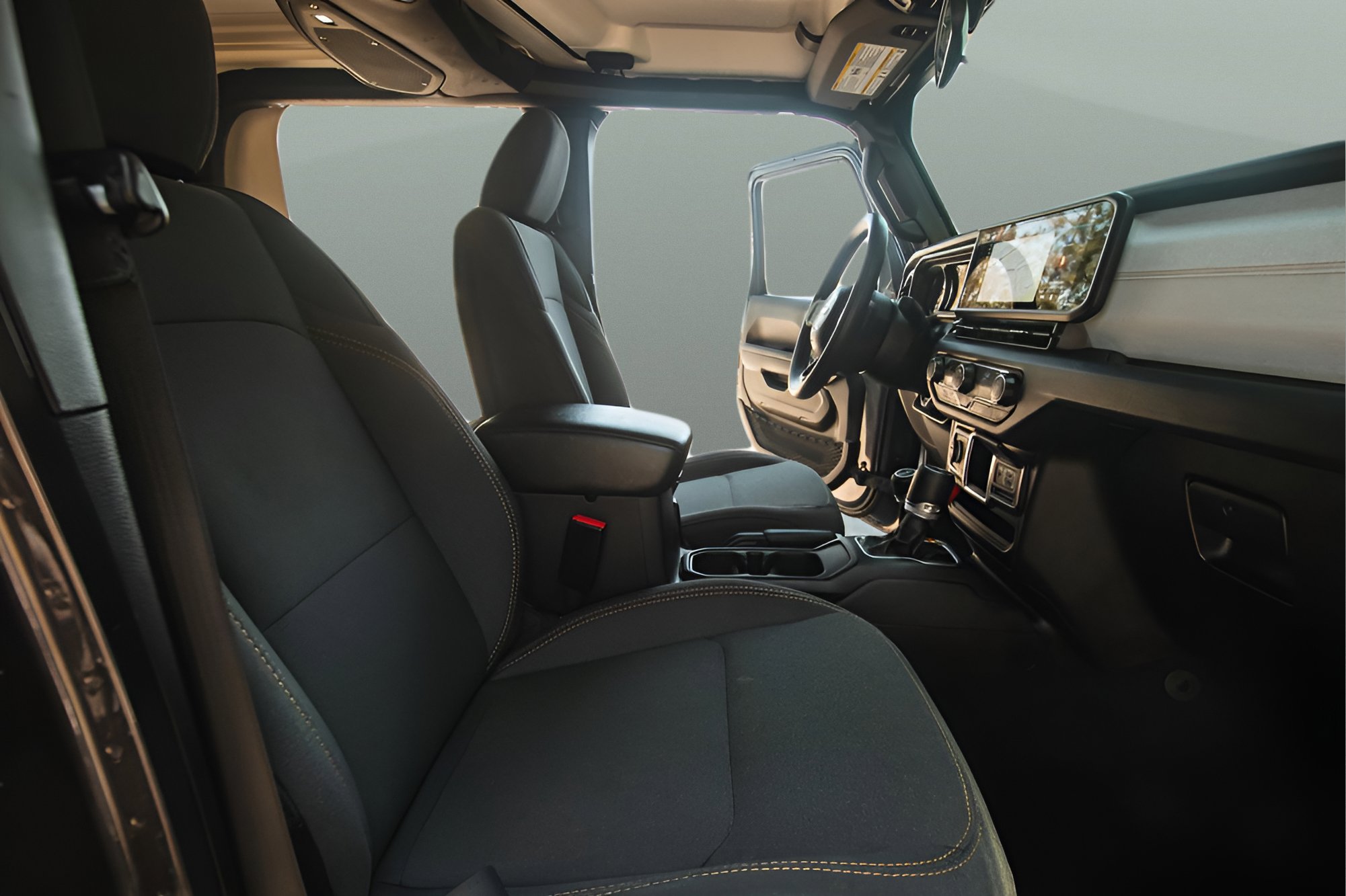 Used 2024 Jeep Gladiator Sport image 19